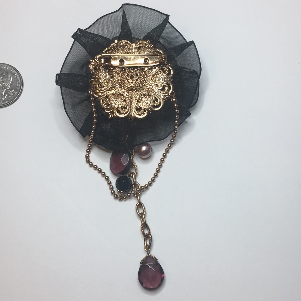 Vintage Purple Cameo Brooch - Picture 3 of 3